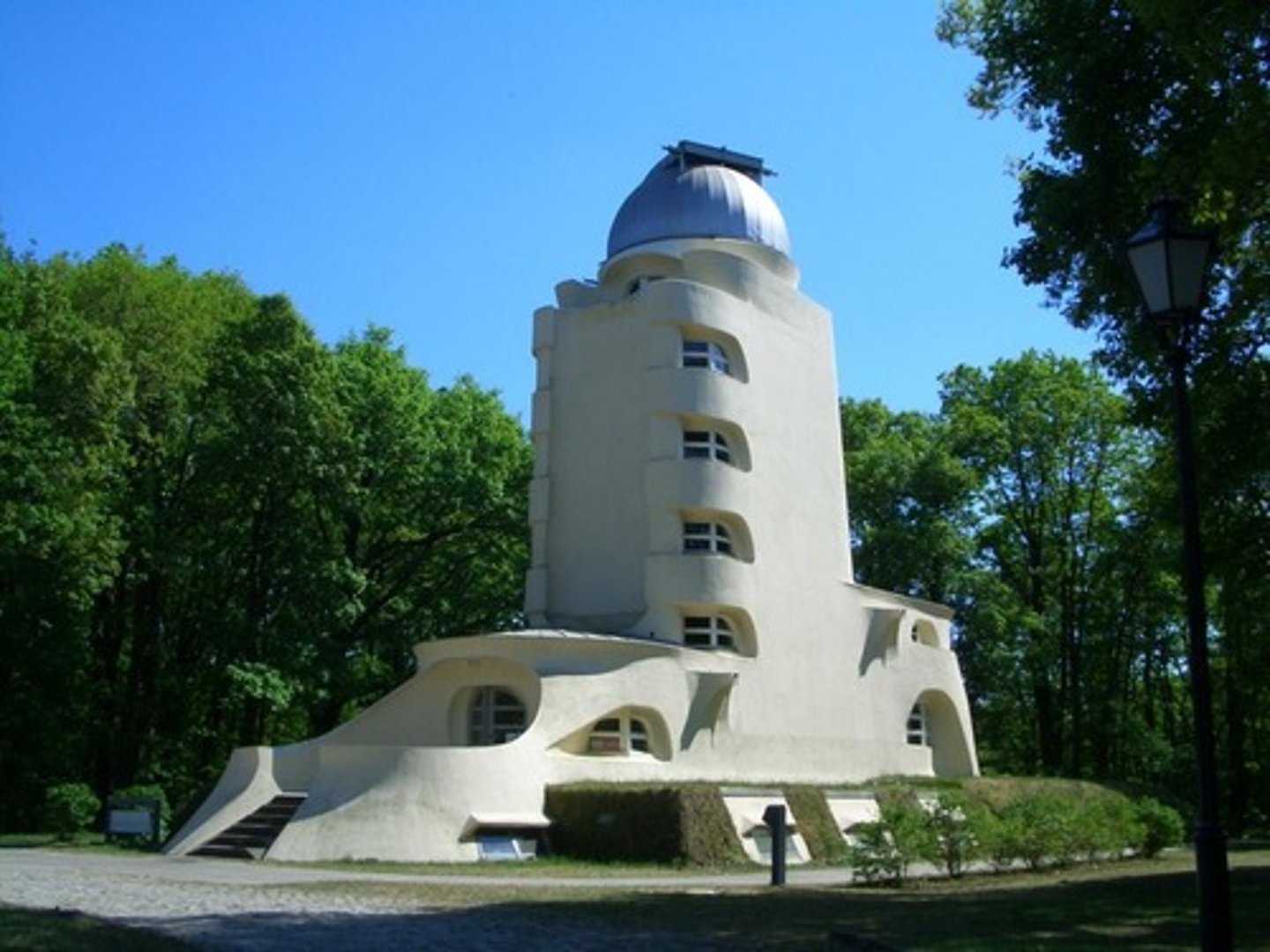 <p>An astrophysical observatory in the Albert Einstein Science Park in Potsdam designed by Erich Mendelsohn in the expressionist style.</p>