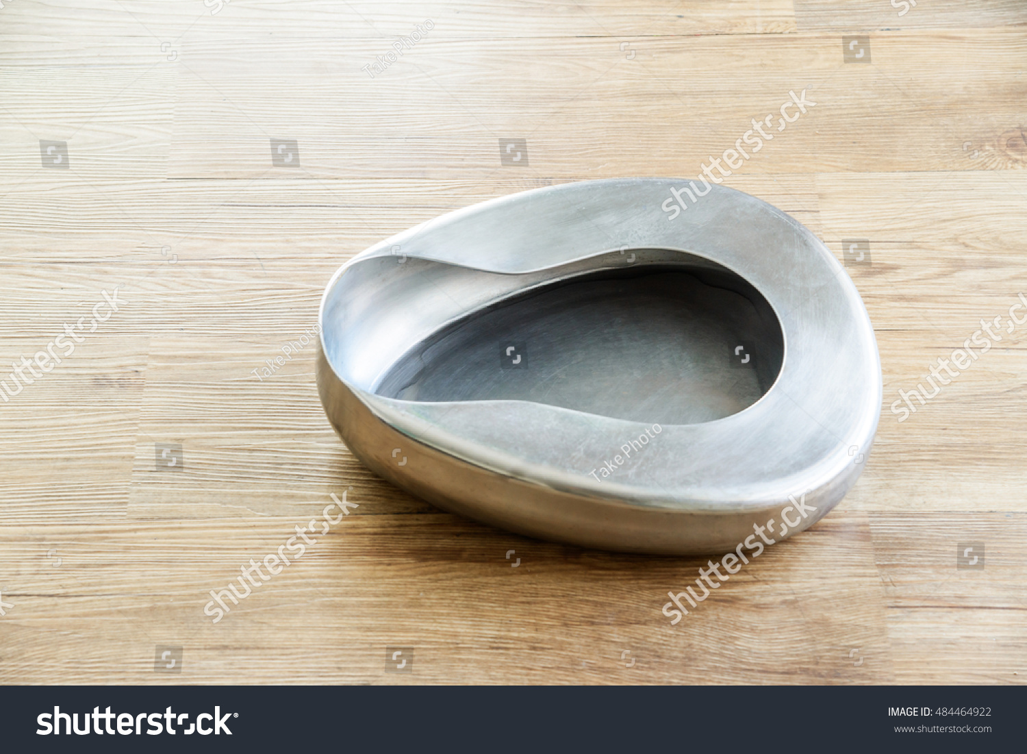 <p>term urinary collection device </p>