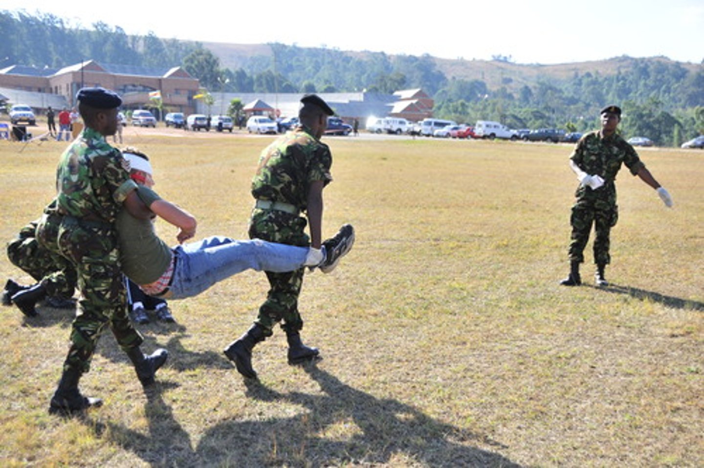 <p>нещасний випадок, потерпілий</p>