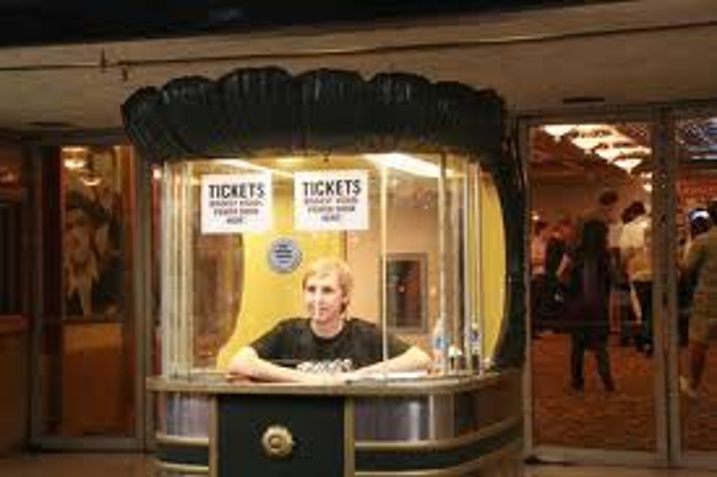 <p>box office</p>