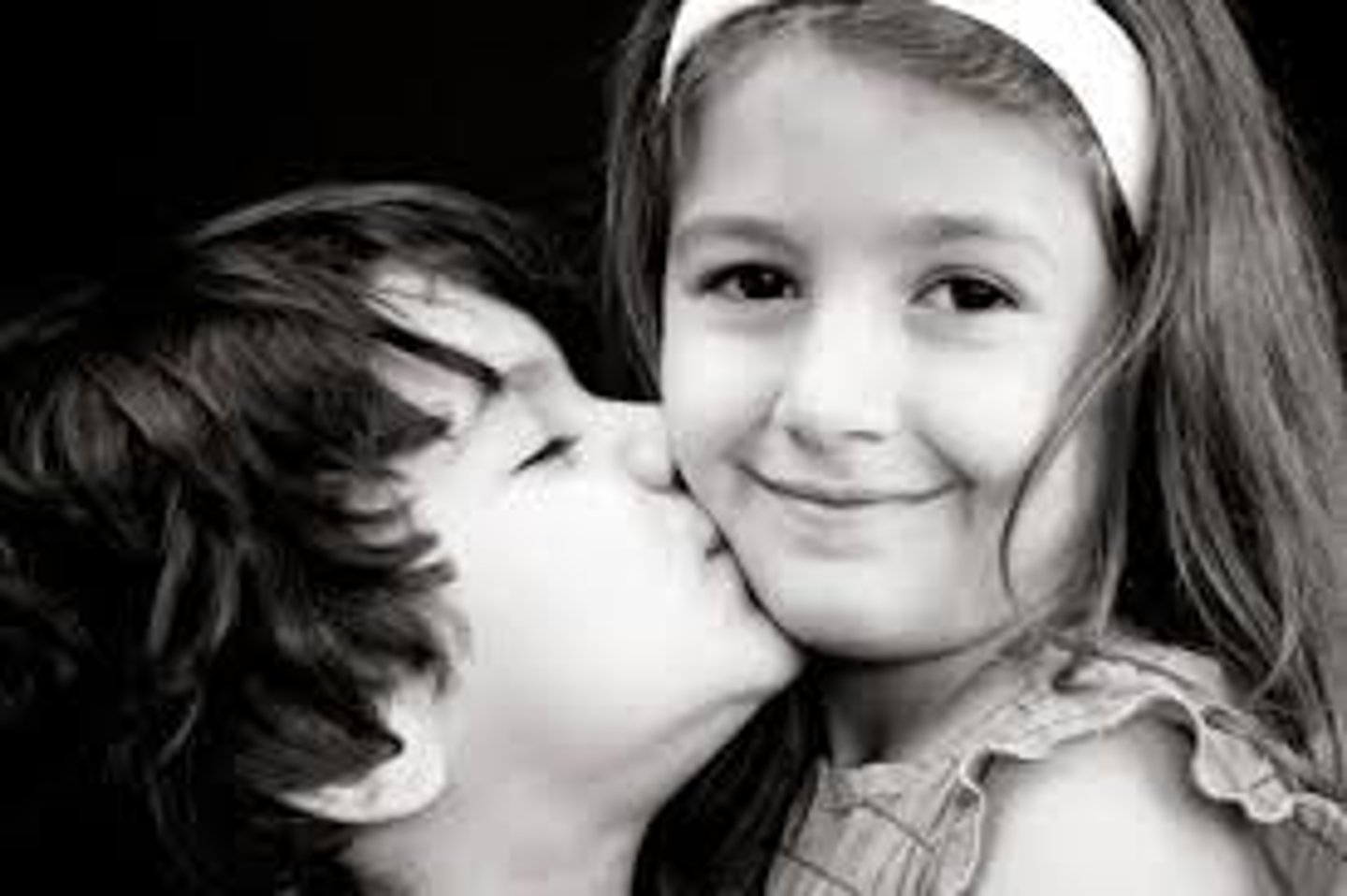 <p>любящий / нежный (to be fond of - увлекаться)</p>