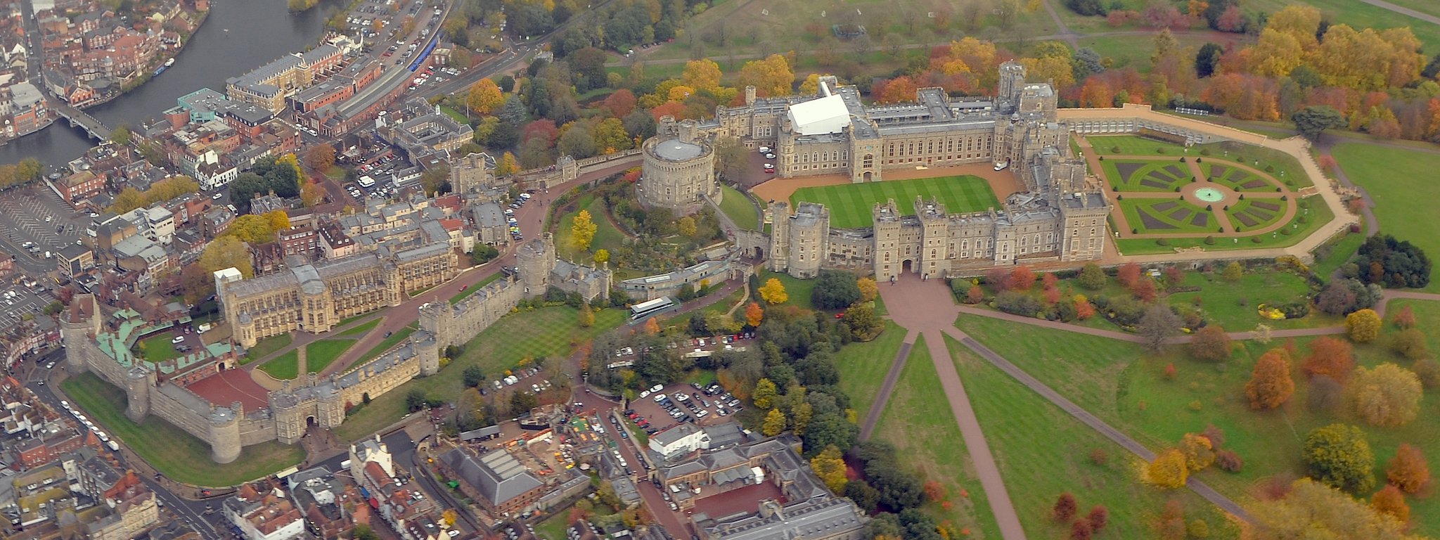 <ul><li><p>Built during the reign of William the Conqueror </p></li></ul><p></p>