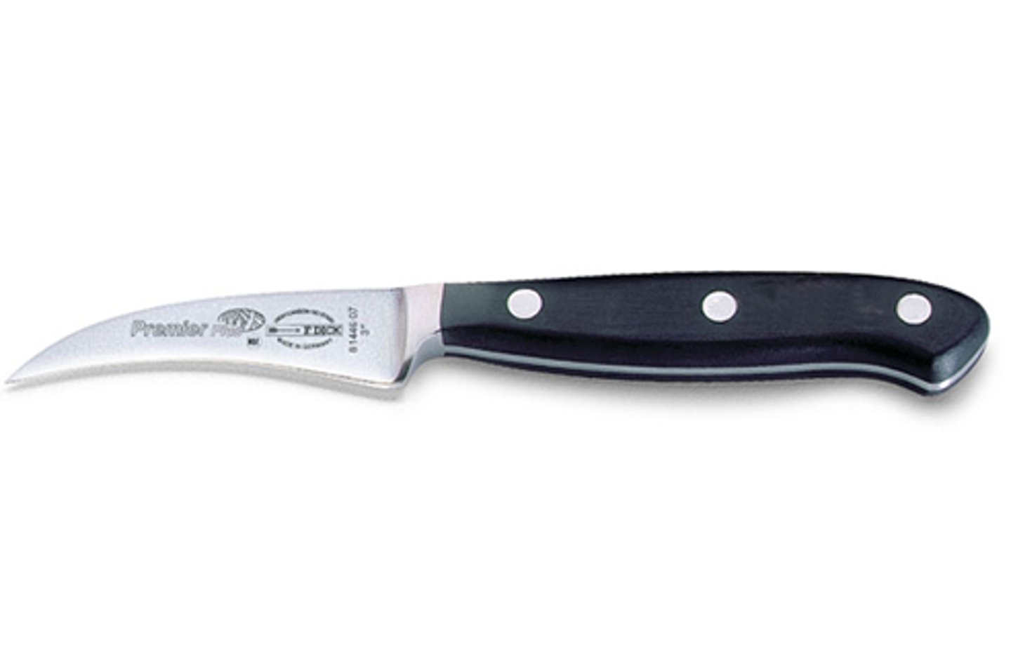 <p>Similar to a paring knife, but with a curved blade for cutting the curved surfaces of vegetables.</p>