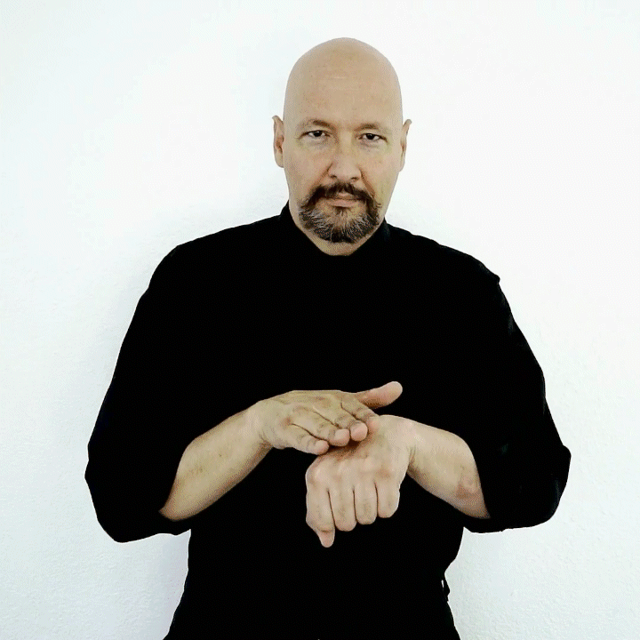 <p>Can sign or fingerspell</p>