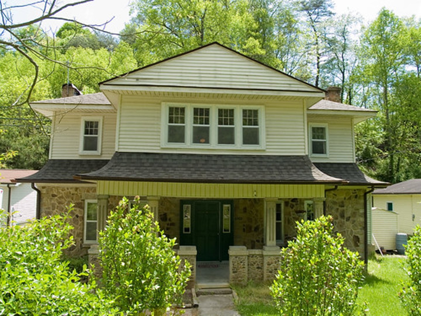 <p>house</p>