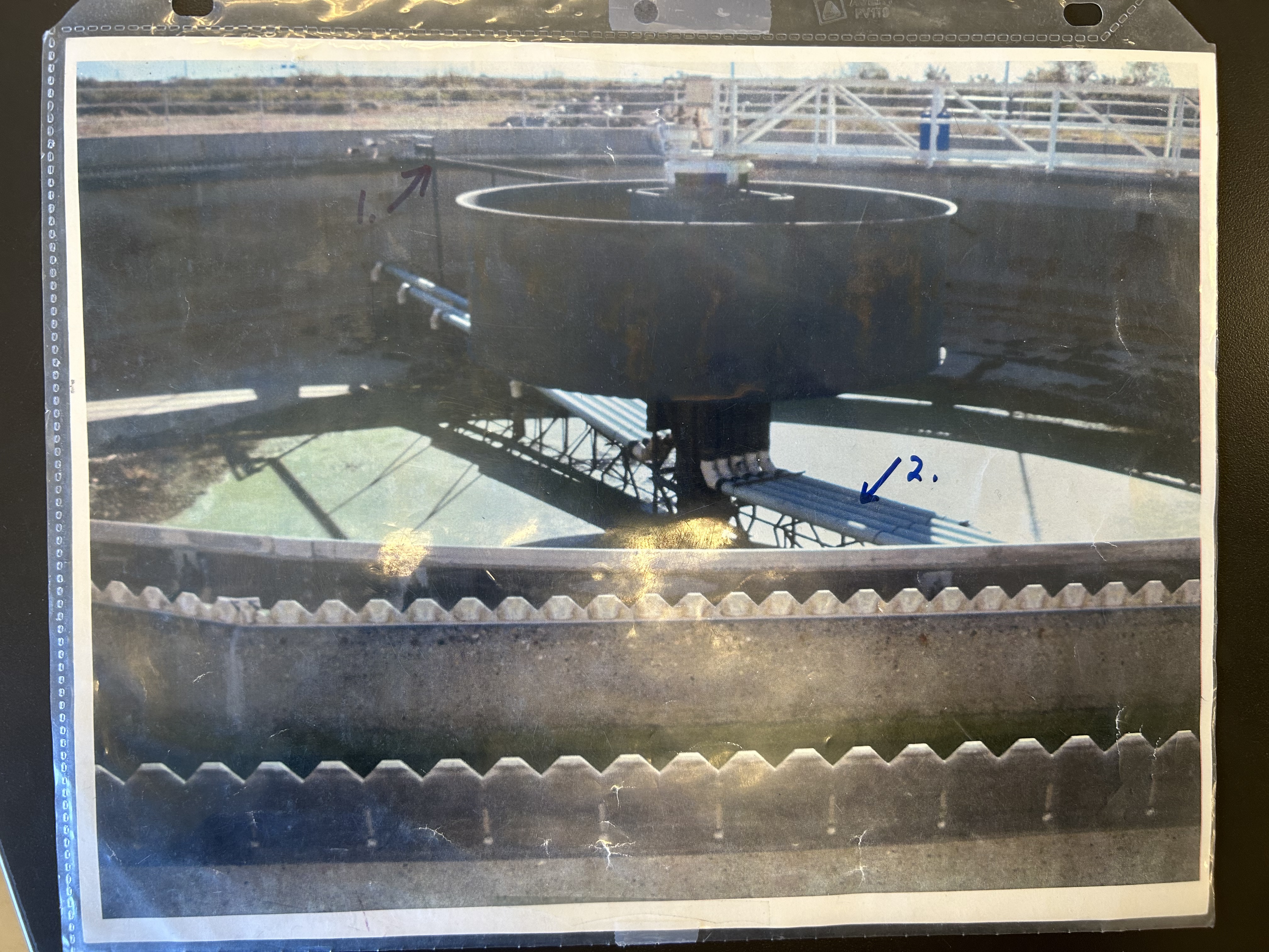 <p>organic fecal matter settles to the bottom and is scraped out a skimmer at the top removes oil and floating material 90 percent of the organic material is removed and the water goes to the aeration basin </p>