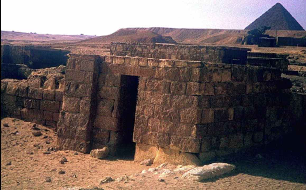 <p>mastaba</p>