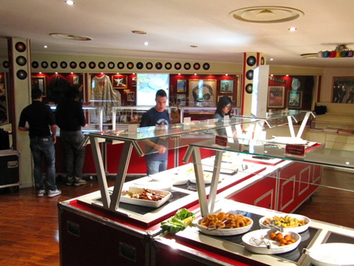 <p>self-service</p>