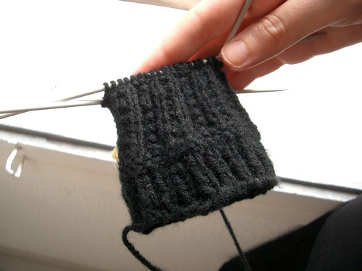 <p>to knit</p>