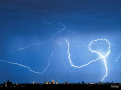 Act 1, Scene 1 - First witch - Pathetic fallacy - connections to dark weather - dark imagery - supernatural - dark exposition - tragedy - conspiracy