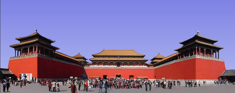 <p>This is the grandest of all the palace gates. It is nearly 38m high. This marks the beginning of the palace complex.</p>