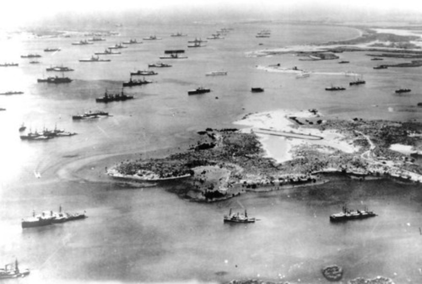 <p>An arrest of American sailors by the Mexican government that spurred Woodrow Wilson to dispatch the American navy to seize the port of Veracruz in April 1914. Although war was avoided, tensions grew between the United States and Mexico.</p>