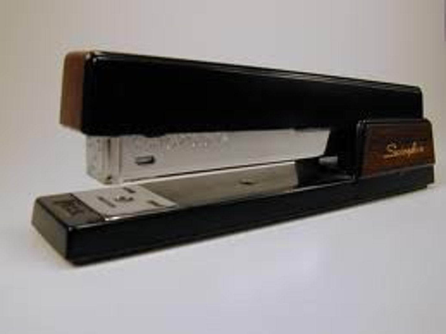 <p>stapler</p>