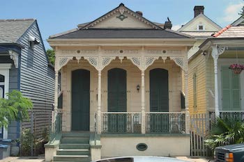 <p><span>A narrow, rectangular house often found in the Southern United States, characterized by rooms arranged directly behind one another with doors at each end, allowing for a straight line of sight from front to back.</span></p>