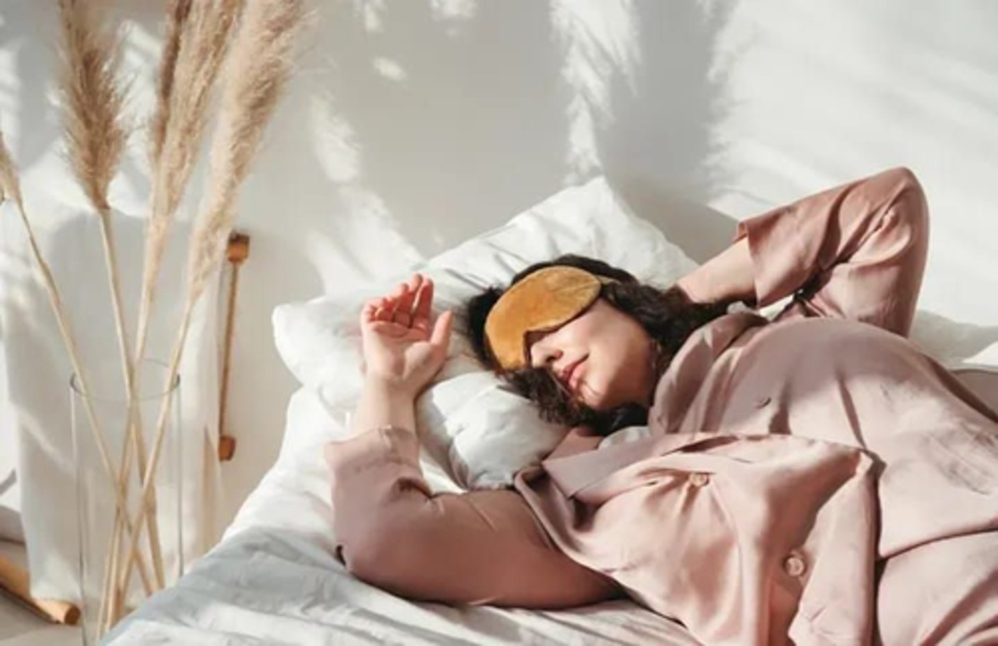 <p>Sleep replaces energy and repairs the body</p>