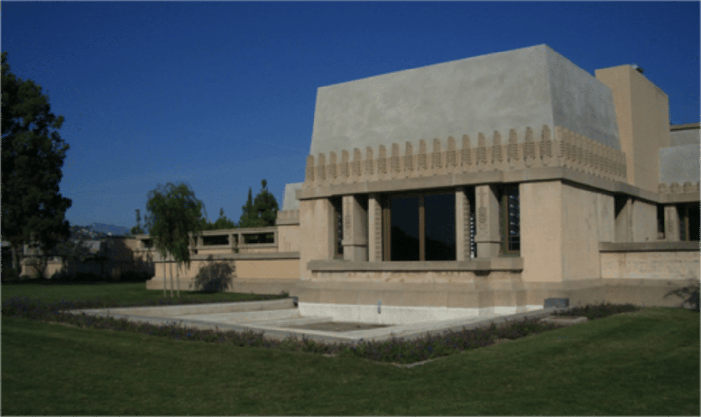 <p>Hollyhock House</p>