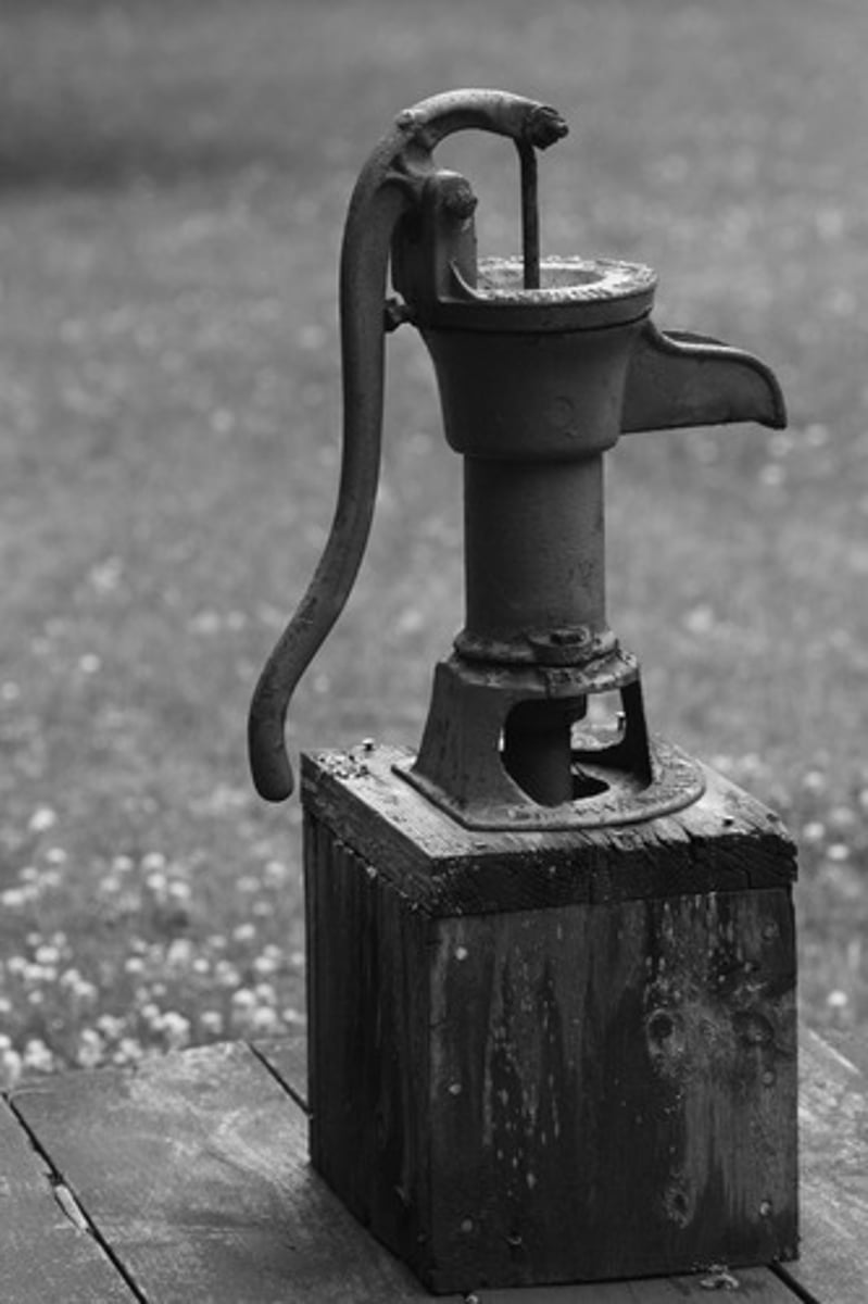 <p>to force liquid or gas to move somewhere (работать насосом, качать, накачивать)<br><br>My heart was _______ing fast.<br>Мое сердце быстро билось.<br><br>Education is not a matter of _______ing facts into the children's heads.<br>Образование - это не вдалбливание фактов в головы детям.</p>