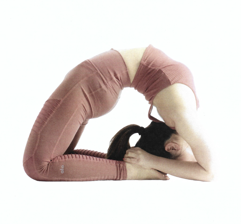 <p>Purna Ushtrasana / Kapotasana</p>