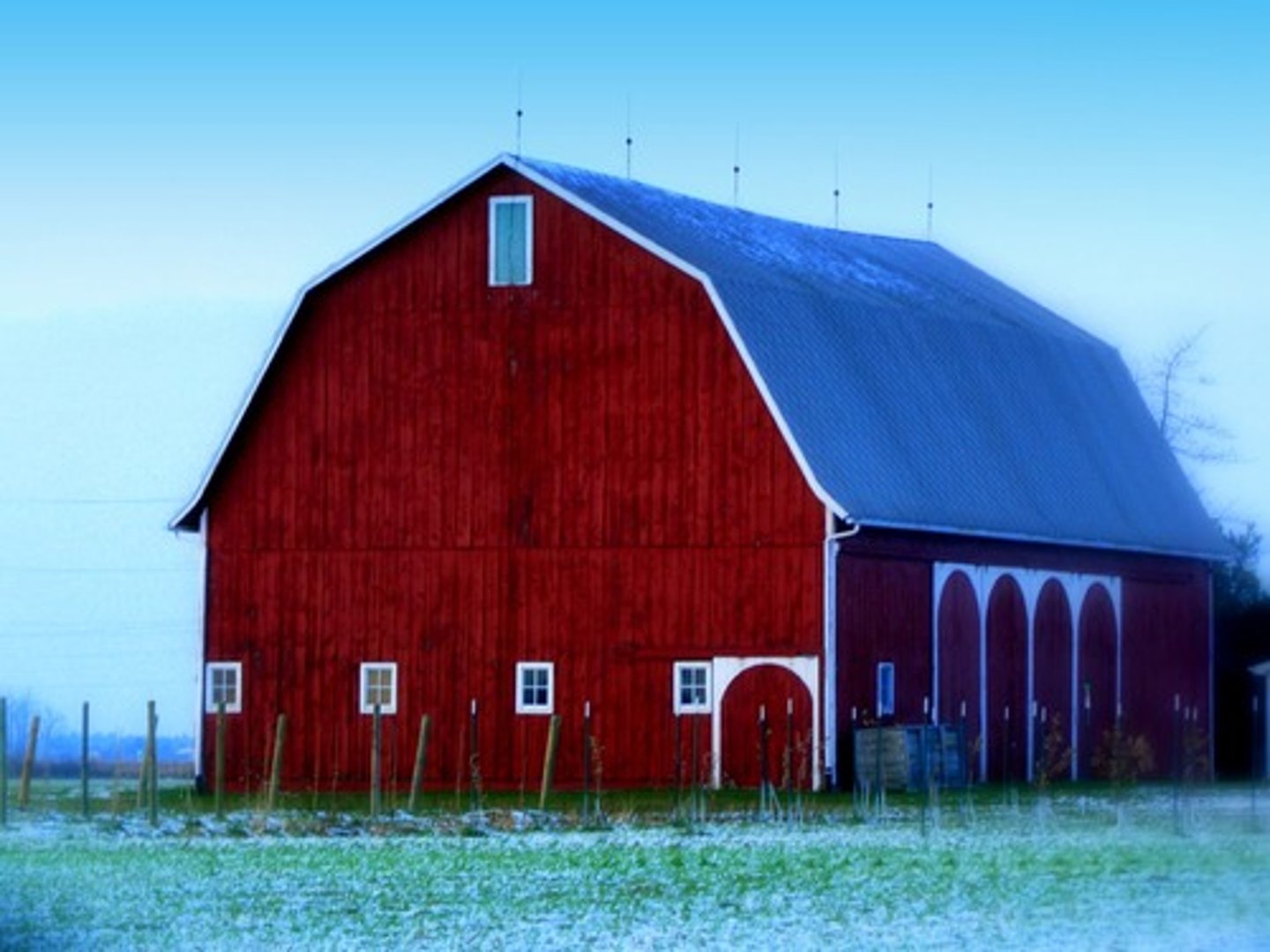 <p>barn, granary</p>