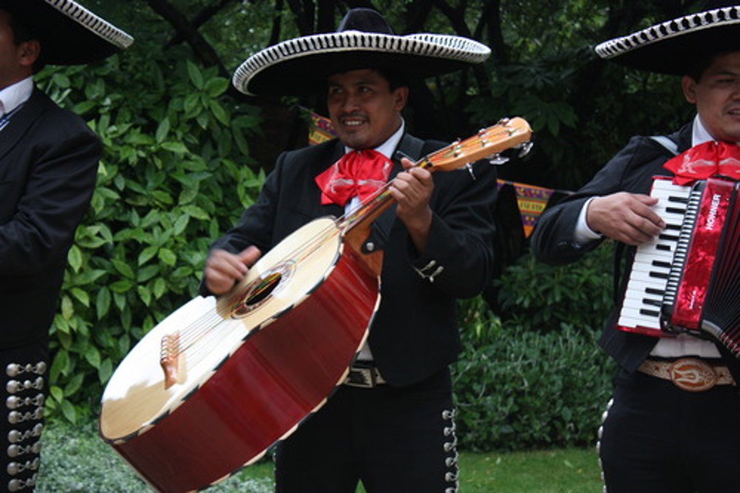 <p>A large, plucked, four- or five-string bass lute with an expanded belly that serves as the bass instrument in a mariachi ensemble.</p>