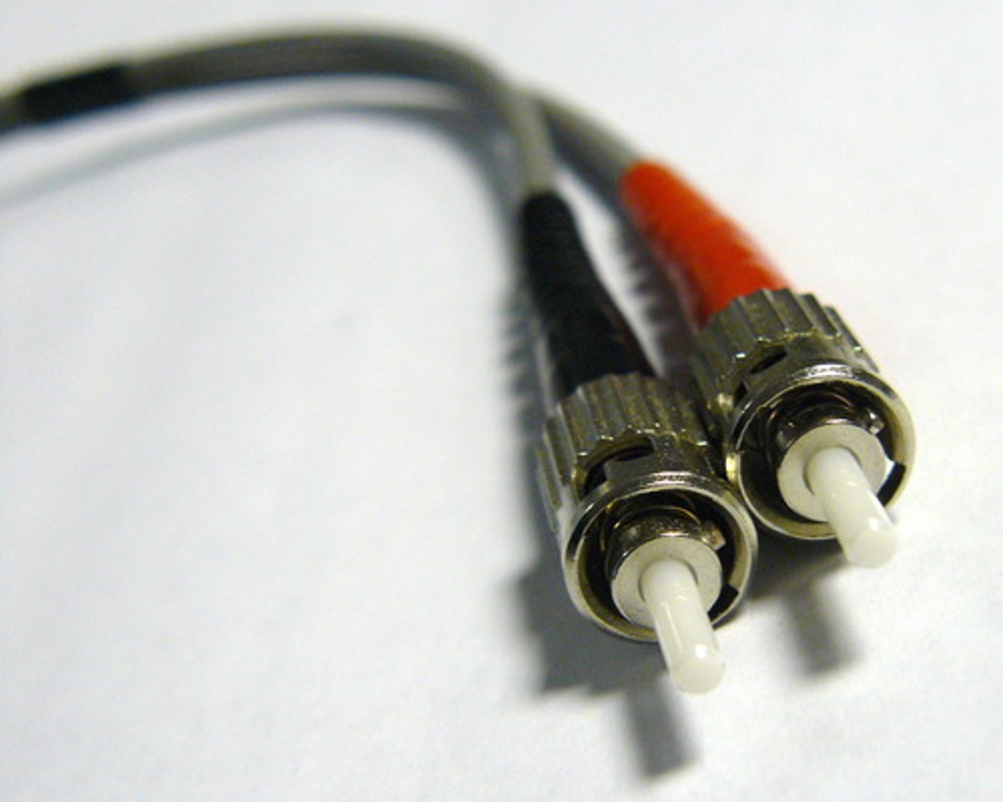 <p>Bayonet-style twist-and-lock connector for fiber optic cabling.</p><p>It is commonly used in multimode networks, such as campus applications, local area networks, and security systems.</p>