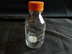 <p>Glass container used to store agar, broth, chemicals, etc.</p>