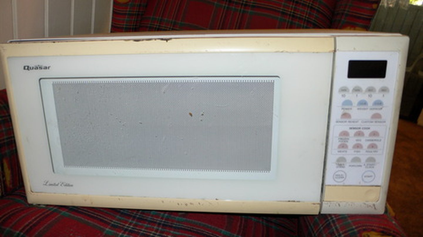 <p>microwave oven</p>