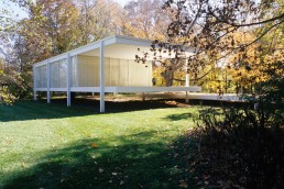 <p>simple steel frame, high ceilings, in nature</p>