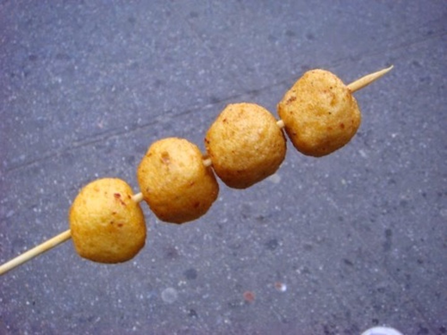 <p>yú wán (fish ball)</p>