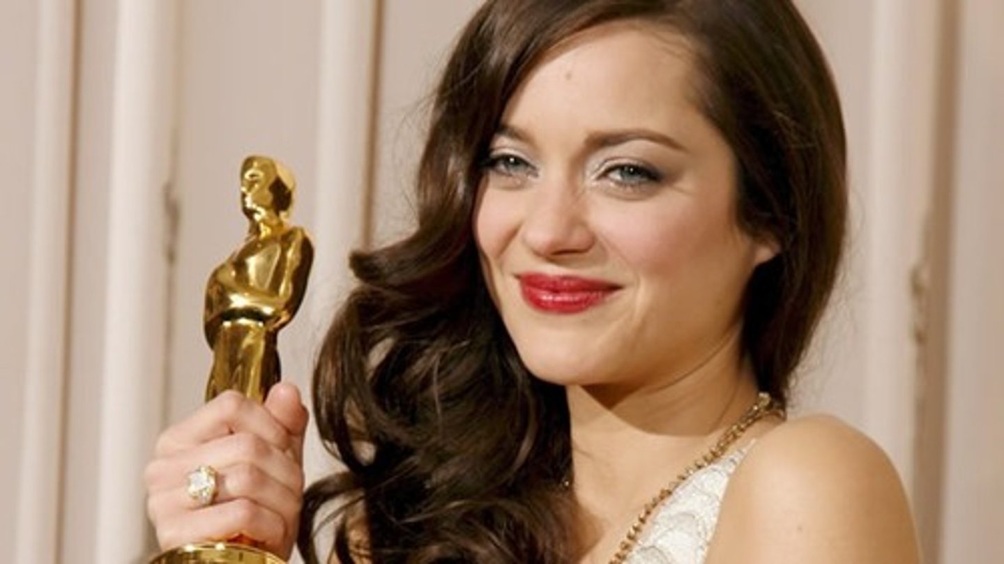 <p>actress</p>