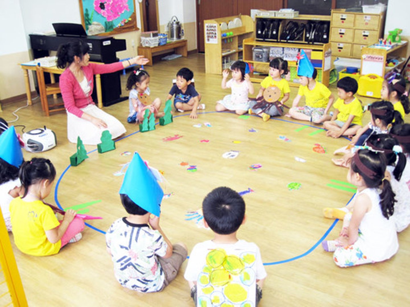 <p>trẻ mẫu giáo</p>