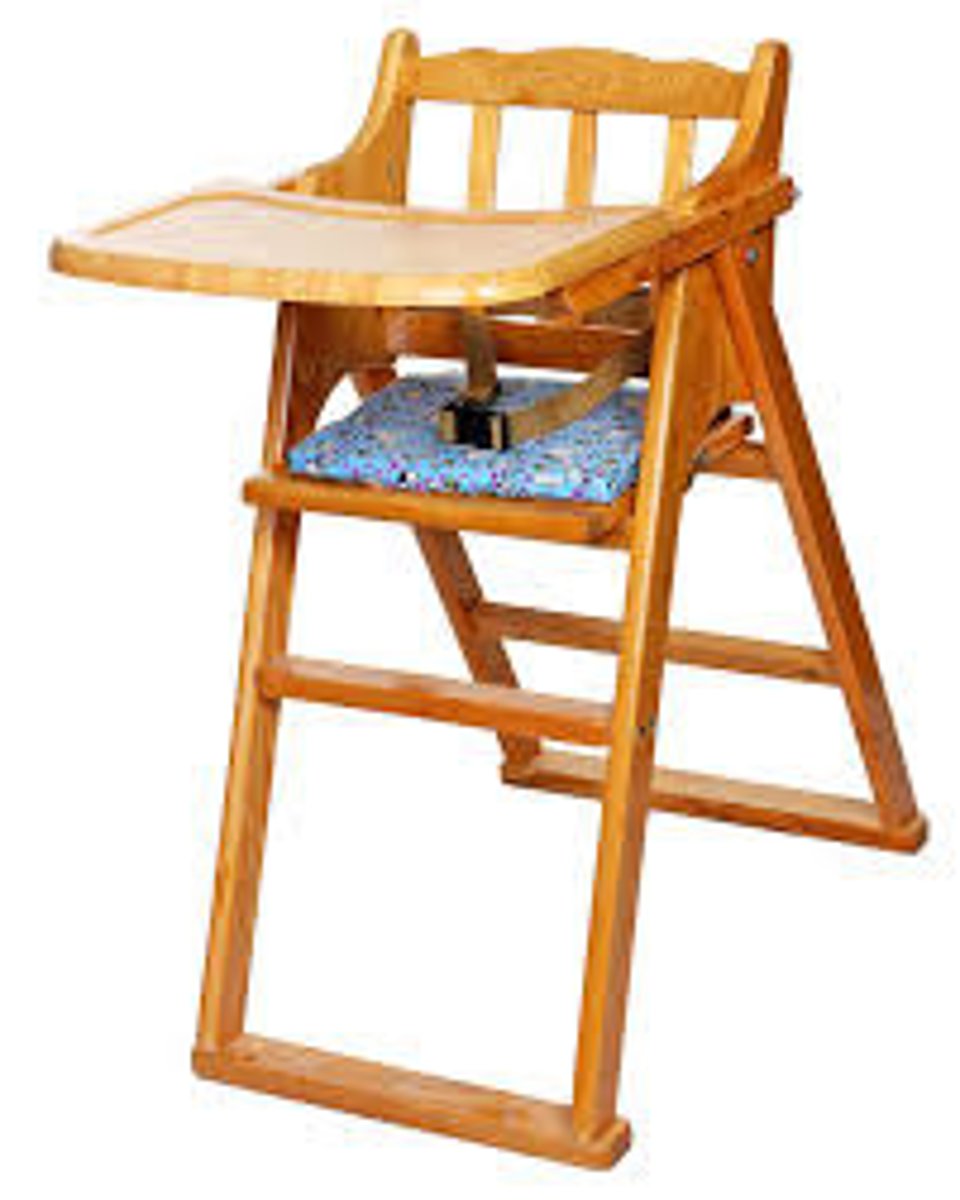 <p>(n) ghế em bé</p>