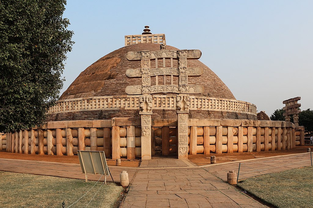 <p><span>a dome-shaped structure in Buddhist art and architecture that serves as a sacred monument and reliquary</span></p>