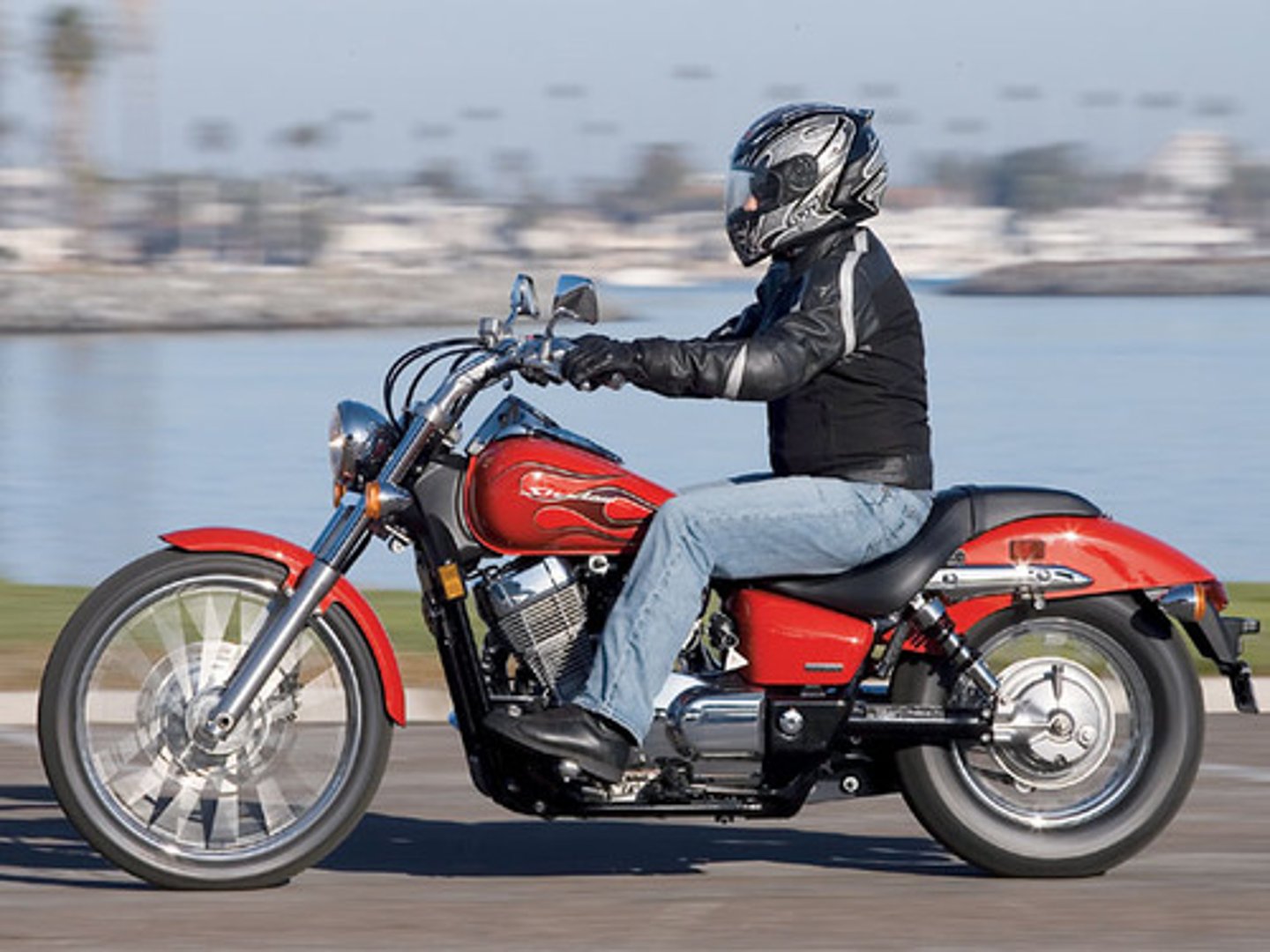 <p>to go by motorcycle</p>