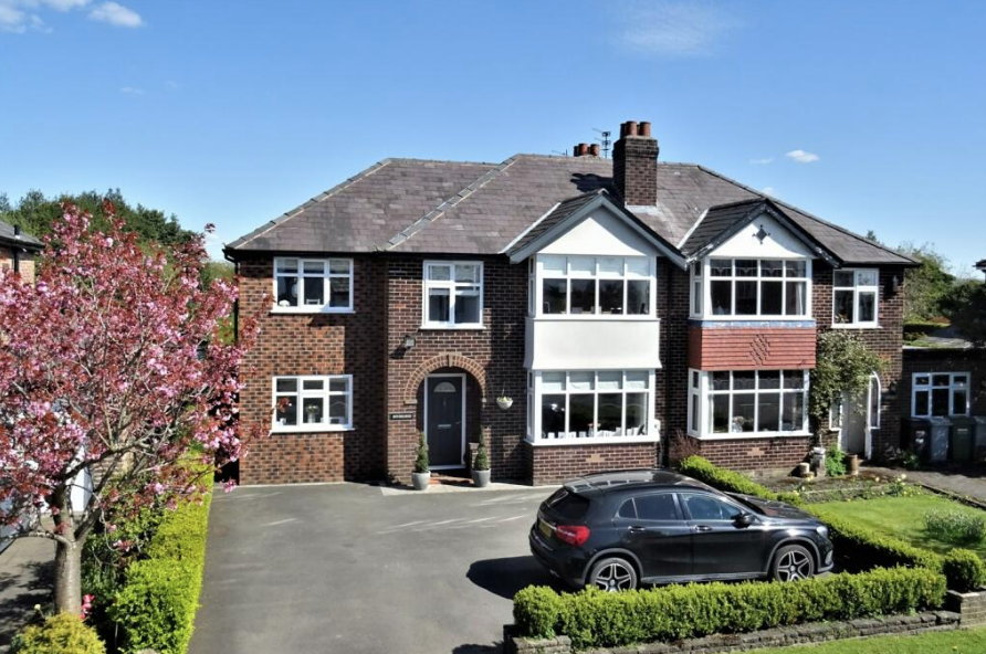 <p>- Bigger housing</p><p>- Semi-detached</p><p>- Gardens</p>