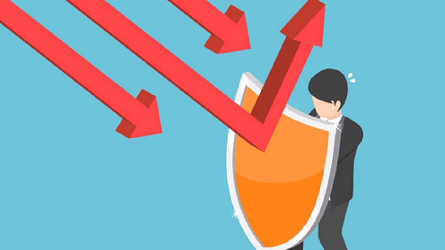 <p>защитный, оборонительный</p>