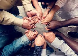<p>La raza</p><p>Pensé en la raza porque soy blanco y MIs hermanas son morenos.</p>