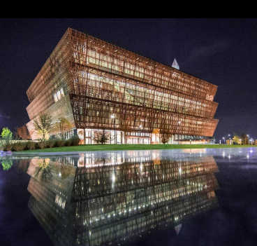 name the building architect and style 