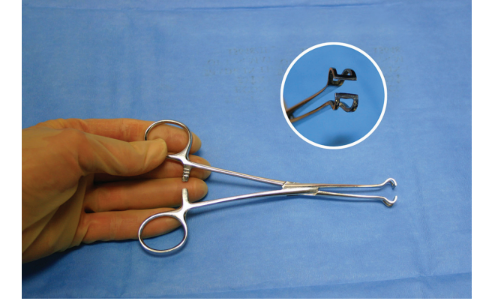 <p>Nickname: Babcock</p><p>Use: Grasps most General Surgery tissue, bowel and GYN tubes</p><p>Features: Wide, flat jaw, fenestrated, serrations or groves along tip, atraumatic</p>