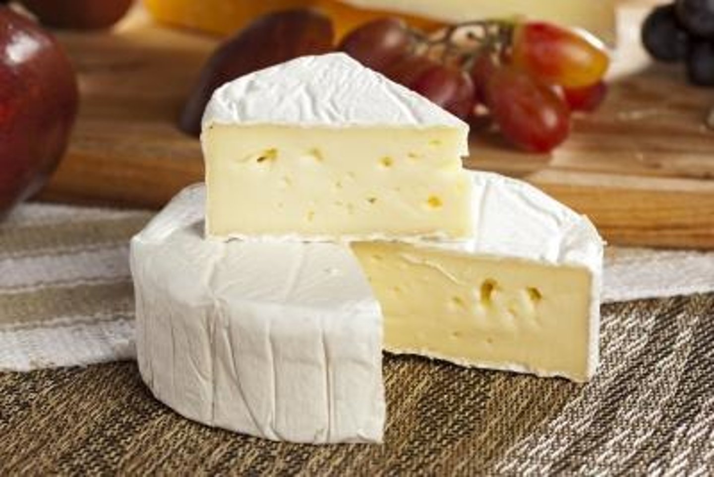 <p>camembert cheese</p>