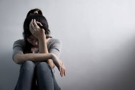 <p>V. Lo âu, căng thẳng, khổ sở</p><ul><li><p>The shocking news <strong>____ed </strong>her and she couldn’t stop crying.<br>→ Tin tức gây sốc đã <strong>gây lo âu</strong> cho cô ấy và cô không thể ngừng khóc.</p></li><li><p>The news of the accident caused great <strong>_____</strong>to her family.<br>→ Tin tức về vụ tai nạn đã gây ra <strong>nỗi lo âu</strong> lớn cho gia đình cô ấy.</p></li></ul><p></p>