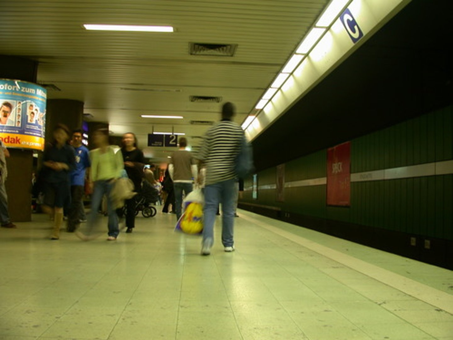 <p>subway station</p>
