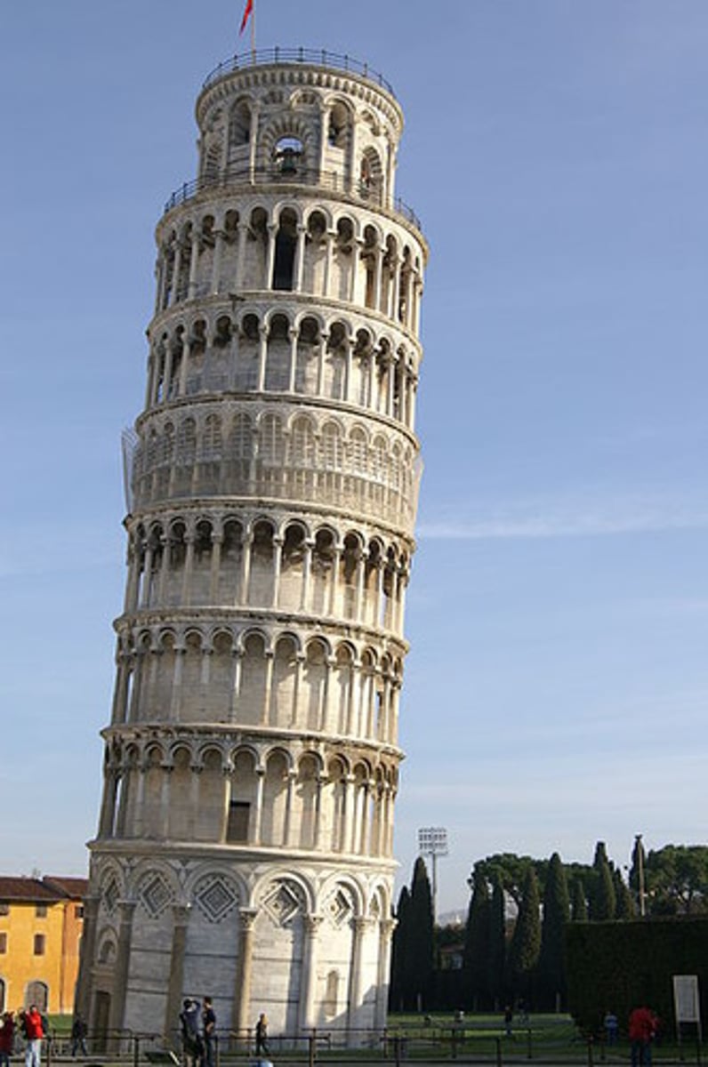 <p>This is the famous leaning bell tower of Italian cathedral. It is located in Pisa, Italy.</p>