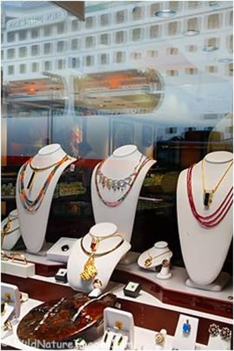 <p>jewelry</p>