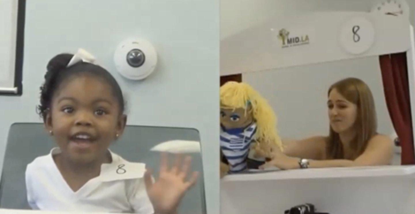 <p>change in facial expression did not occur. </p><p>The child did not show any signs of suspense. no distress illustrated. </p><p>- no false belief situation</p>