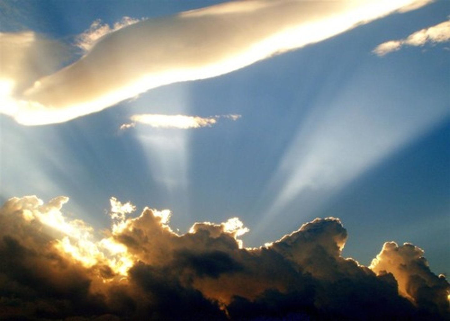 <p>Dust particles and gases in the atmosphere reflect light in all directions</p>