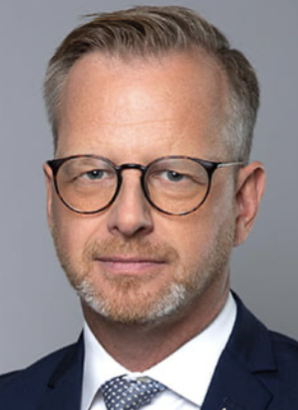 <p><span><span>Mikael Damberg (S)</span></span></p>