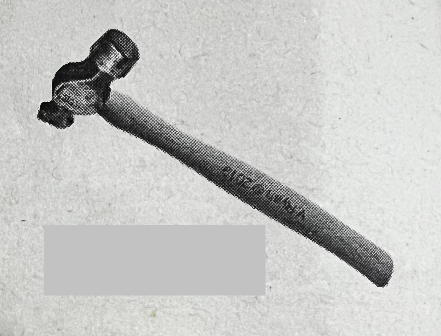 <p>A hammer that has a blade parallel to the handle. It can be used in metal work, stone work, blacksmithing or wood working. </p>