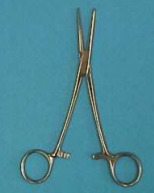 <p>is used to clamp blood vessels or tag sutures. Its jaws may be straight or curved. Other names: crile, snap or stat.</p>