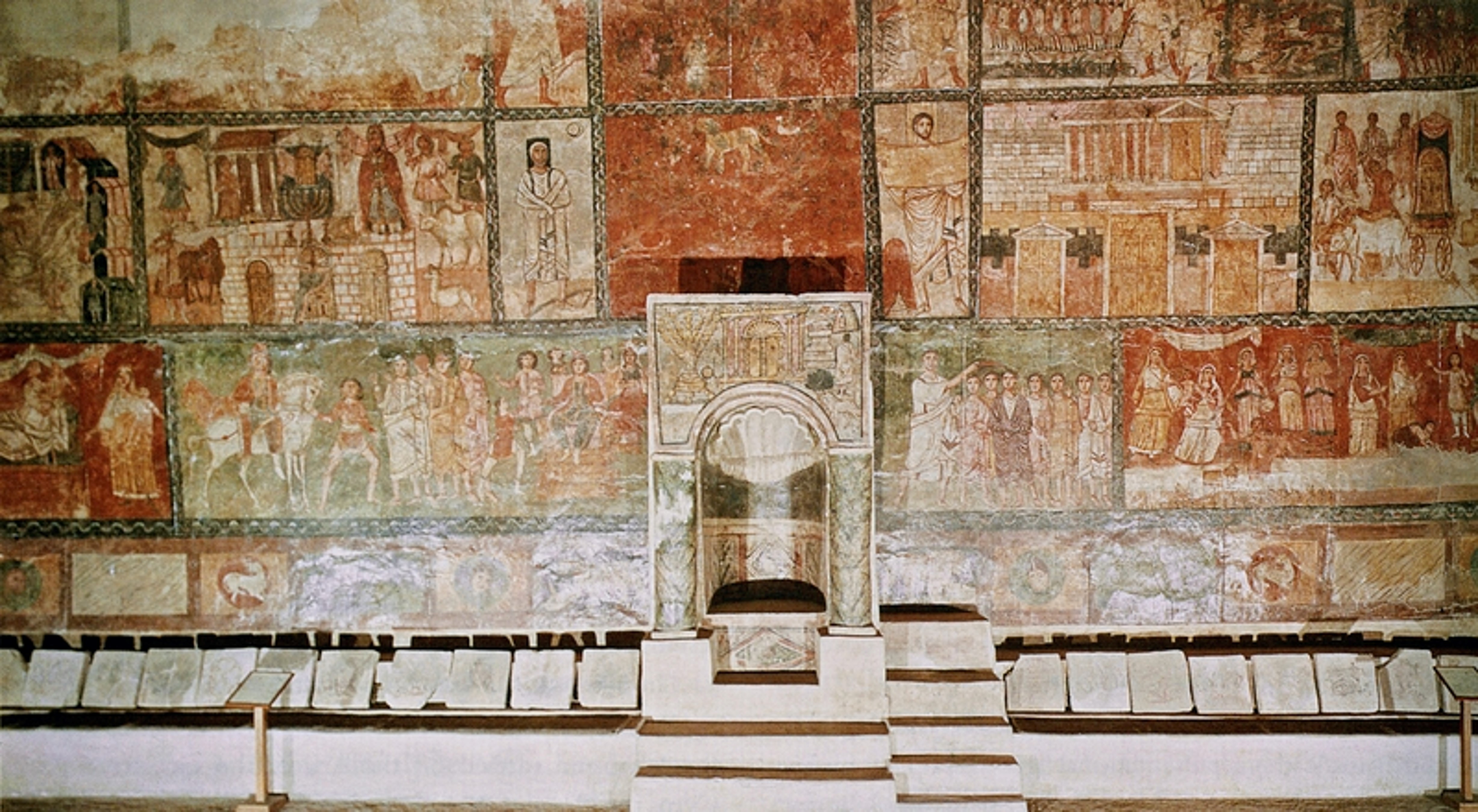 <p>Wall with Torah Niche, Dura-Europos</p>